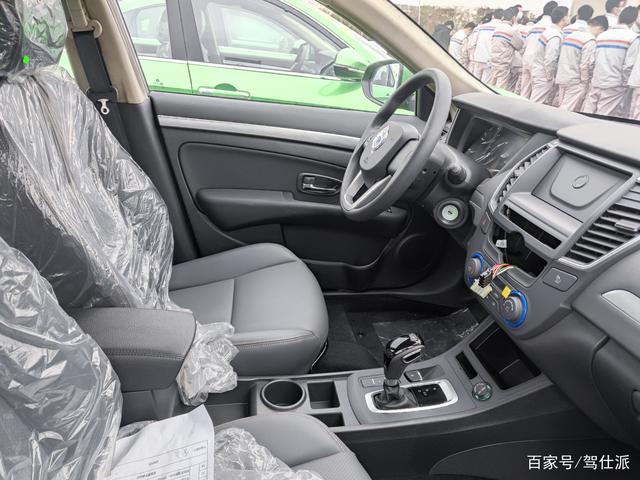 交付800輛東風富康ES500出租車，神龍汽車吃下一顆定心丸